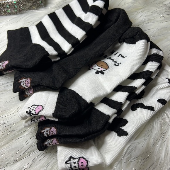 New 5 Set of Cow 🐄 Socks super cute 5 different styles - Picture 7 of 8